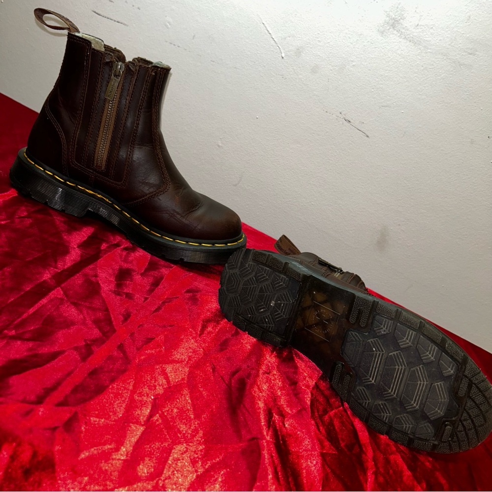 Doc martens size 7 women’s